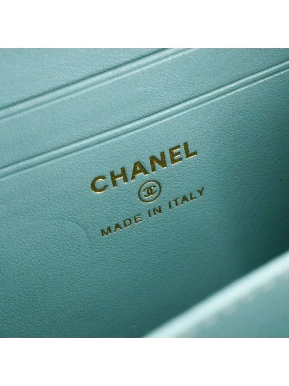Chanel Shoulder Bag CC Filigree Mini Vanity